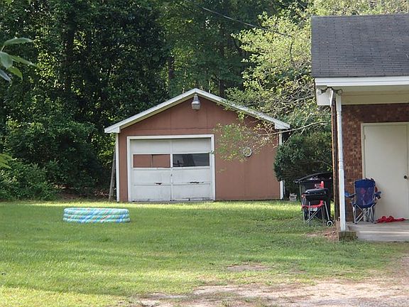 3rd image of 253 Grant Dr