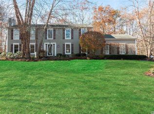 23 Foreston Cir, Manorville, NY 11949