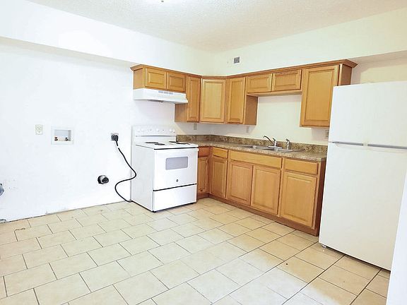 2nd image of 215 Timberlake Cir #8