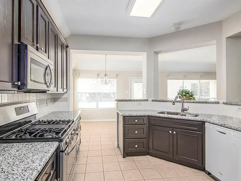 5231 Summerside Dr — Photo 11