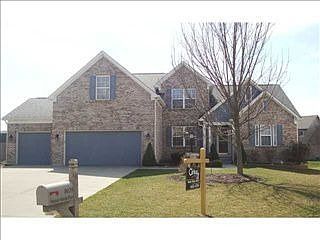 2nd image of 8639 Weaver Woods Pl