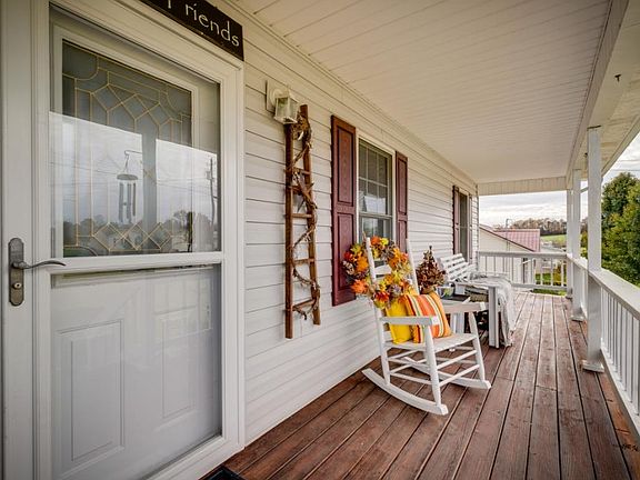 5th image of 460 Austin Cir