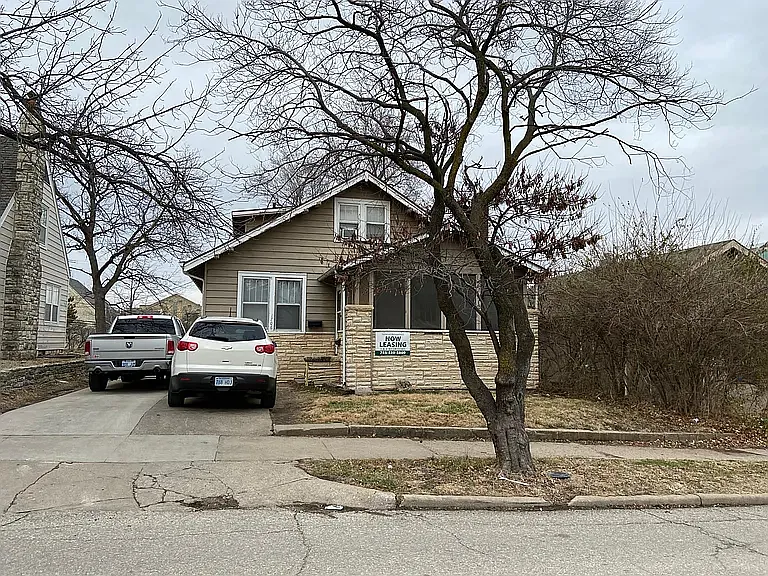 1706 Laramie St — Photo 1