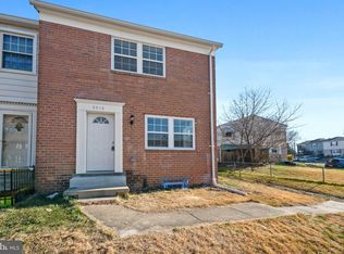 5610 Rollins Ln, Capitol Heights, MD 20743
