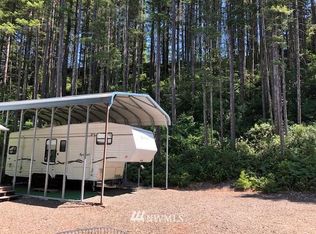 190 N Glenwood Rd, Hoodsport, WA 98548