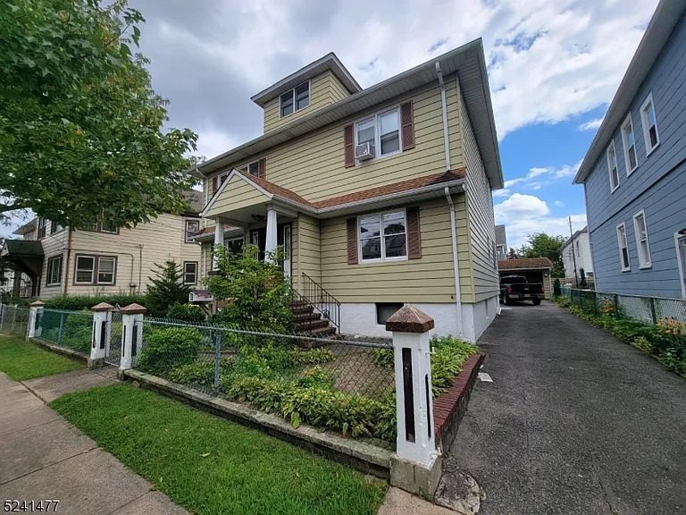 141 Mahar Ave — Photo 1