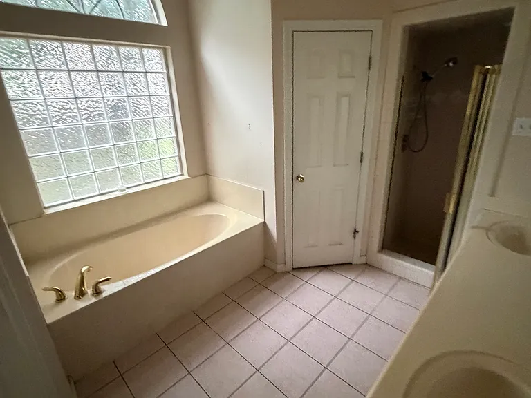 904 Oakmont Dr — Photo 9