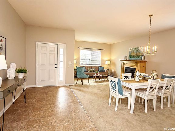 4th image of 601 SW 242nd Ter