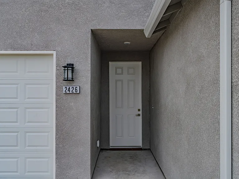 2426 Village Dr — Photo 43
