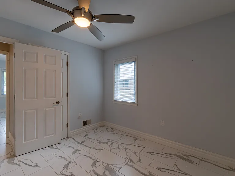 2604 Manchester Rd — Photo 12