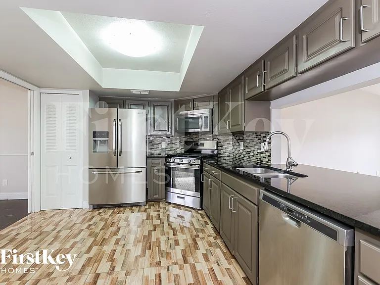 7652 Clubhouse Estates Dr — Photo 6