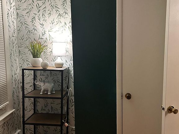5th image of 413 Main St #201