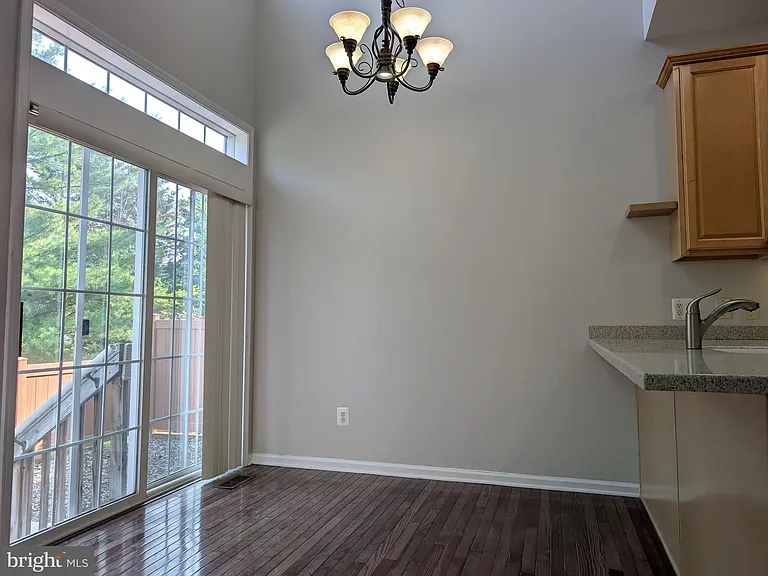 33 Trewbridge Ct — Photo 7