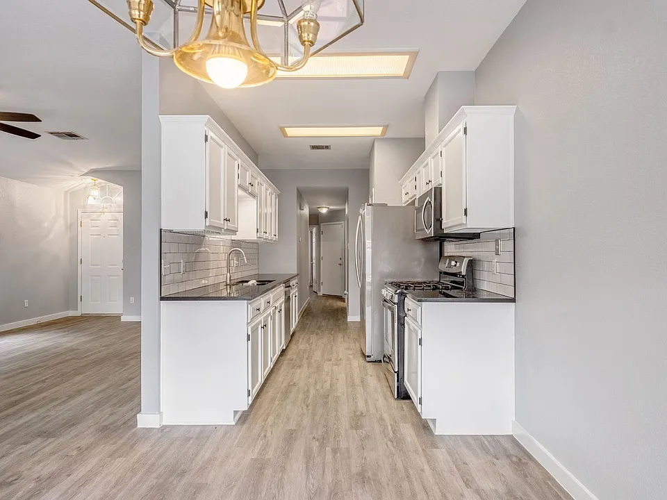 3413 Ruby Red Dr