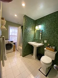 Rented by R New York