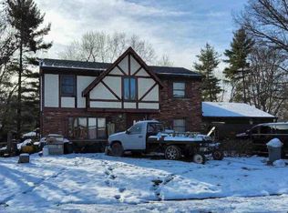 851 Meadow Ridge Dr, Cincinnati, OH 45245