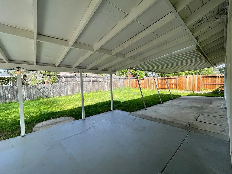 116 Penaranda Dr — Photo 13