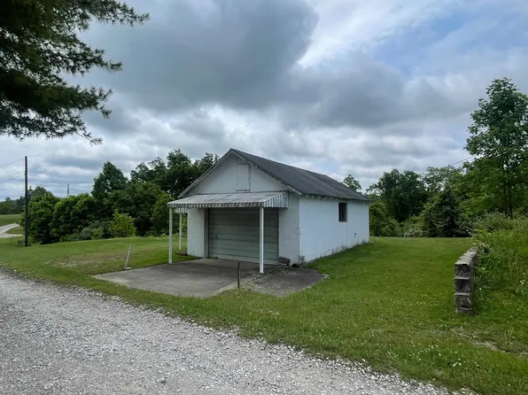 4850R Green Valley Rd, Huntington, WV 25701