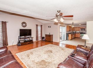 100 Dunn Cir, Georgetown, KY 40324