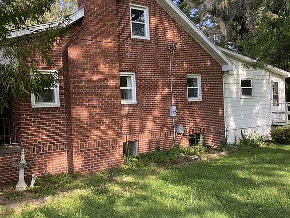 2nd image of 114 Caldwell St