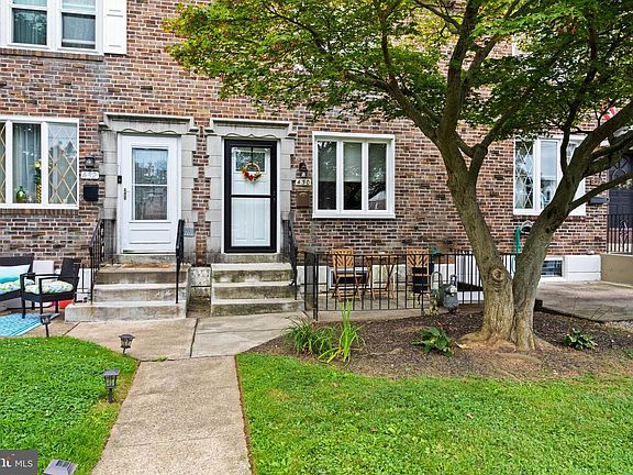 3rd image of 430 Rively Ave