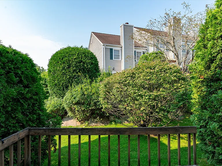 46 Winterberry Cir — Photo 10