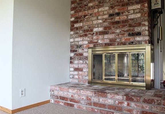 3rd image of 1018 Grand Teton Dr