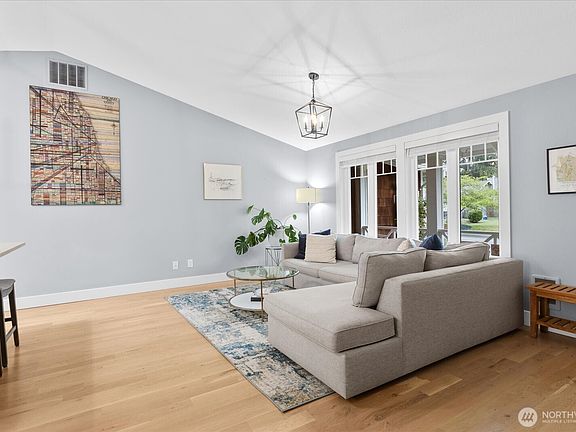 4th image of 13806 25th Avenue SE