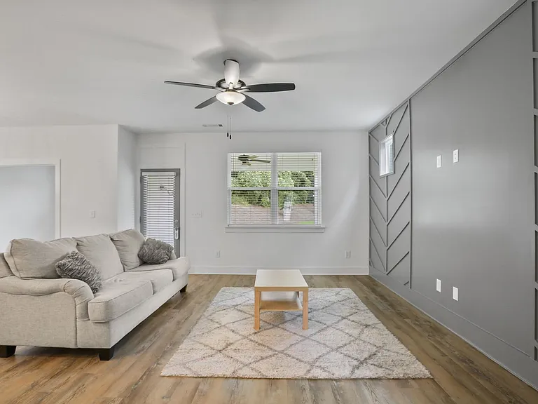 3411 Adler Trl — Photo 6