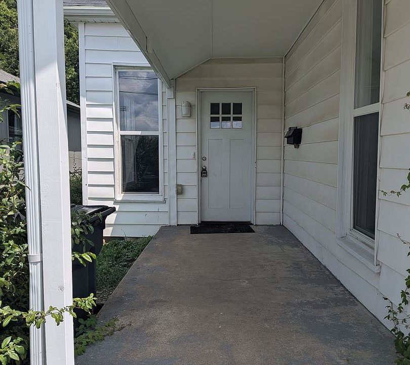 1st image of 906 N 7th St