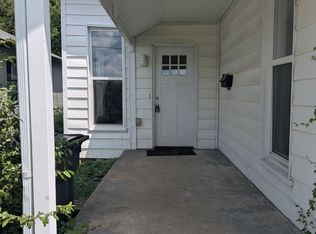 906 N 7th St, Columbia, MO 65201