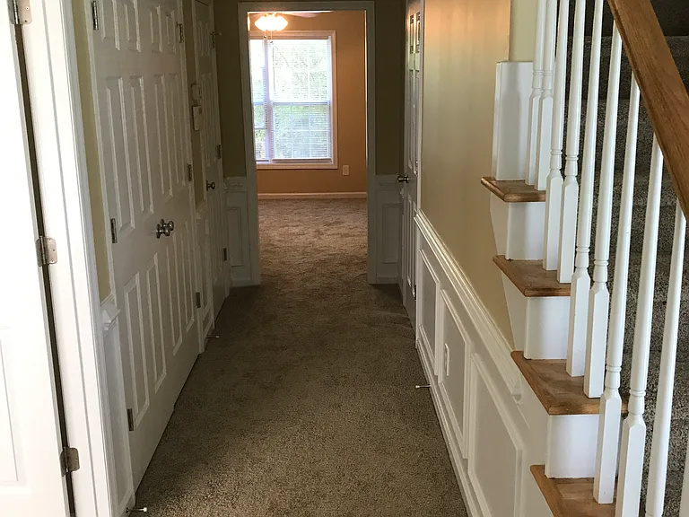 2847 Filbert St — Photo 3