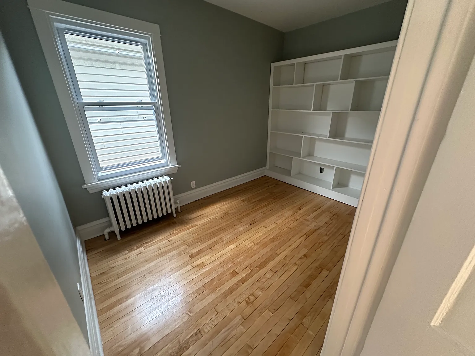 2 bed, 1100 sqft, $1,800 — Photo 1