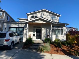 130 Wallace Way NW, Bainbridge Island, WA 98110