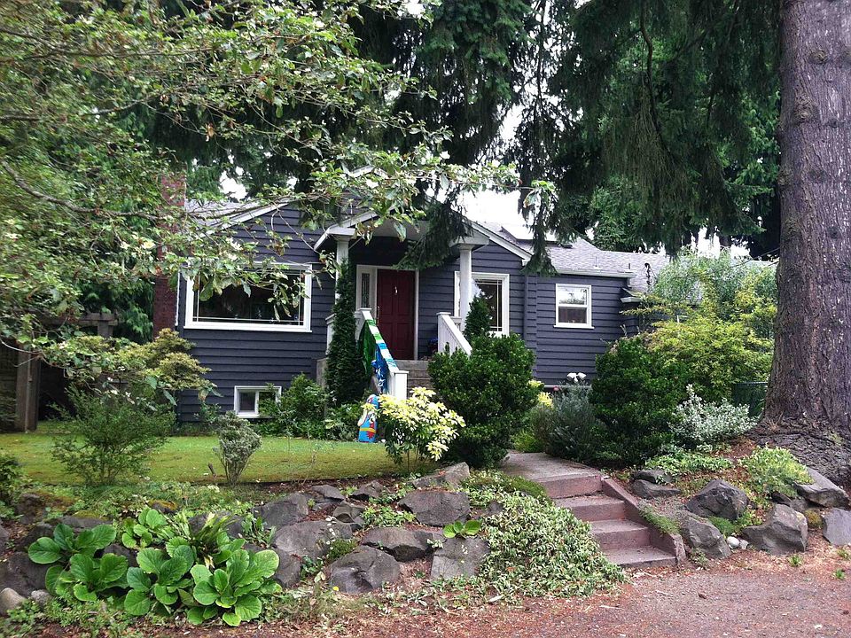 1st image of 10747 20th Ave NE