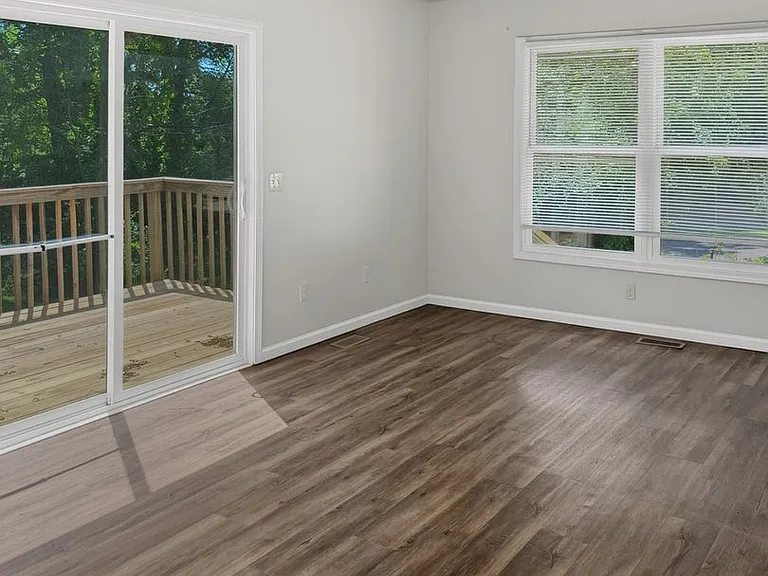 1127 Lafayette Ave — Photo 11