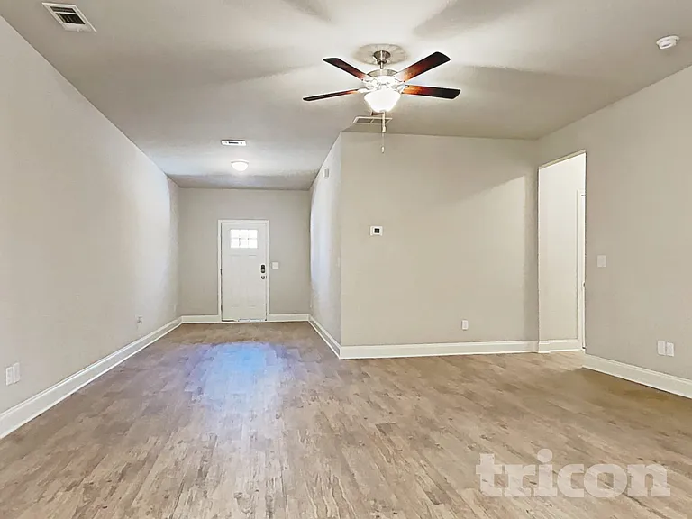 817 Crescent Way — Photo 18