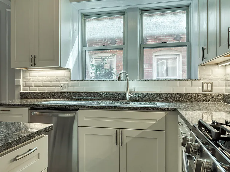 7024 Forsyth Blvd #2E — Photo 14