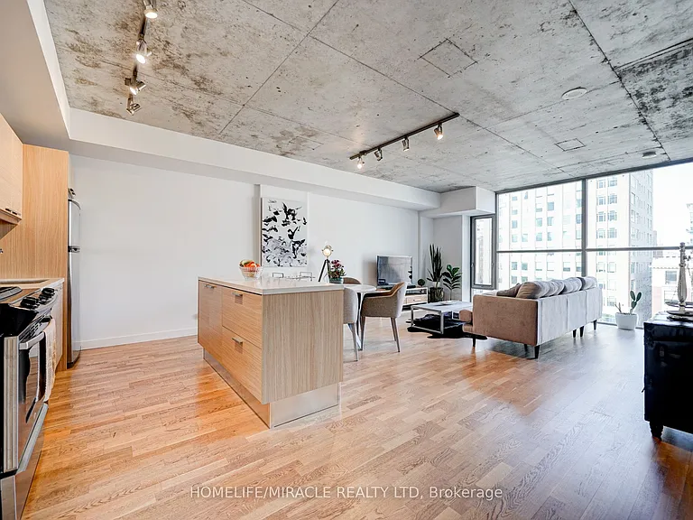 25 Oxley St #701 — Photo 15