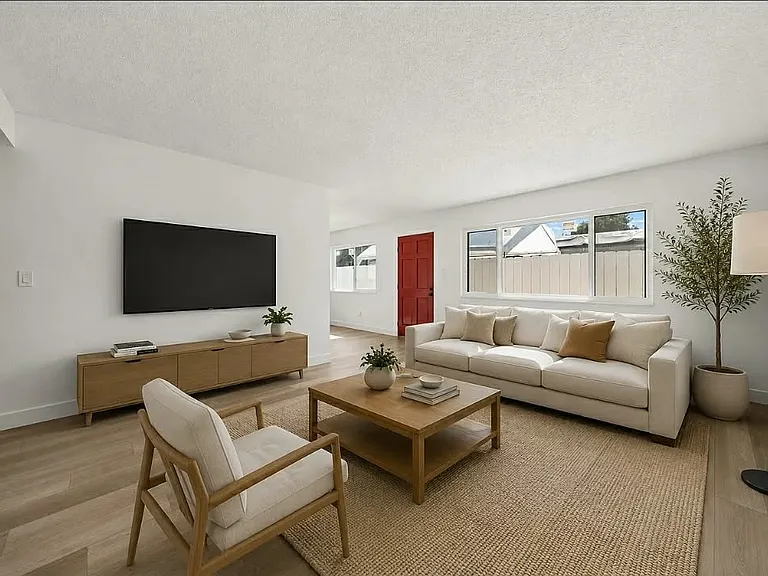 1877 Donax Ave #3 — Photo 8