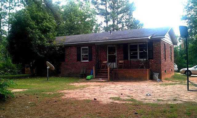 2nd image of 517 Silverbell St