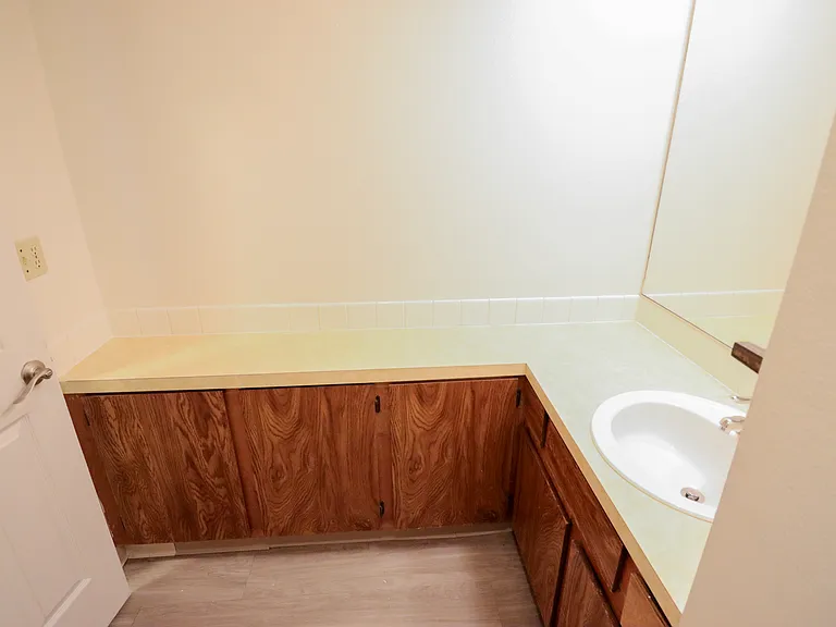 812 City Park Ave #204 — Photo 9