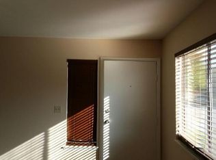 995 W Calle De Cielo APT 3, Azusa, CA 91702