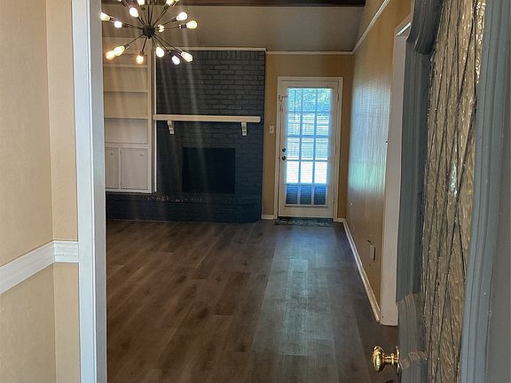4th image of 724 NW Barbara Ln