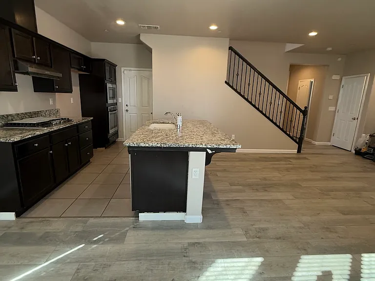 4358 Strathmore Pl — Photo 6