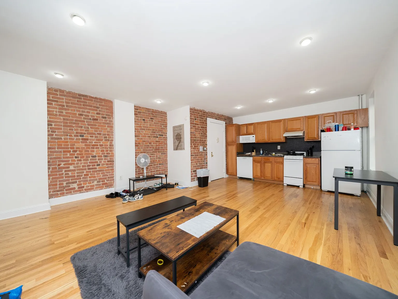 20 Sickles St — Photo 3