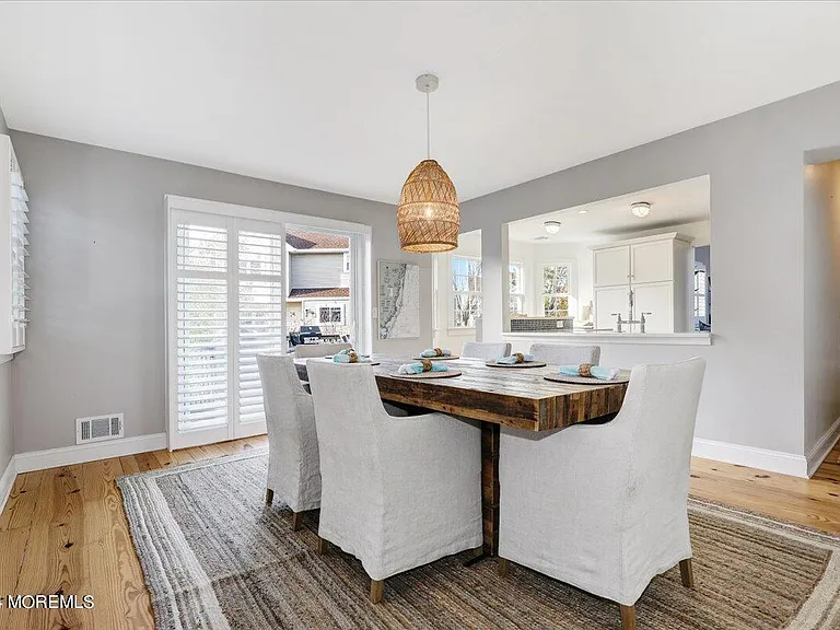 108 Glimmer Glass Cir — Photo 12