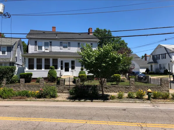 131 Gentian Ave, Providence, RI 02908