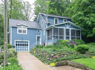 61 E Cottage St, Chagrin Falls, OH