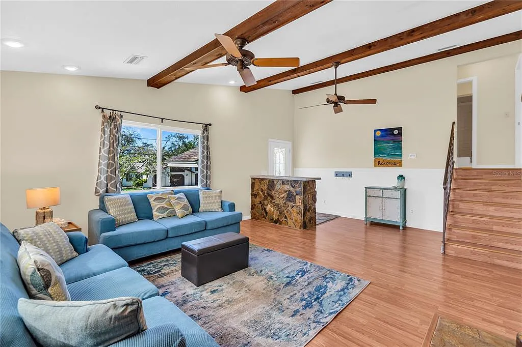3 bed, 3.0 bath, 1692 sqft, $6,500 — Photo 4